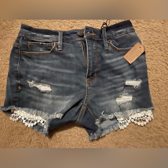 Mudd Jean shorts - Picture 1 of 3
